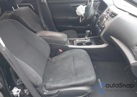 2015 Nissan Altima 2.5 S z USA, uszkodzony, nr VIN 1N4AL3AP9FC126962